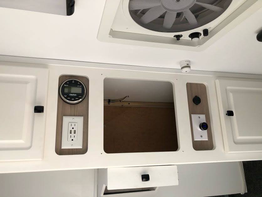 LittleGuy03InteriorCabinets